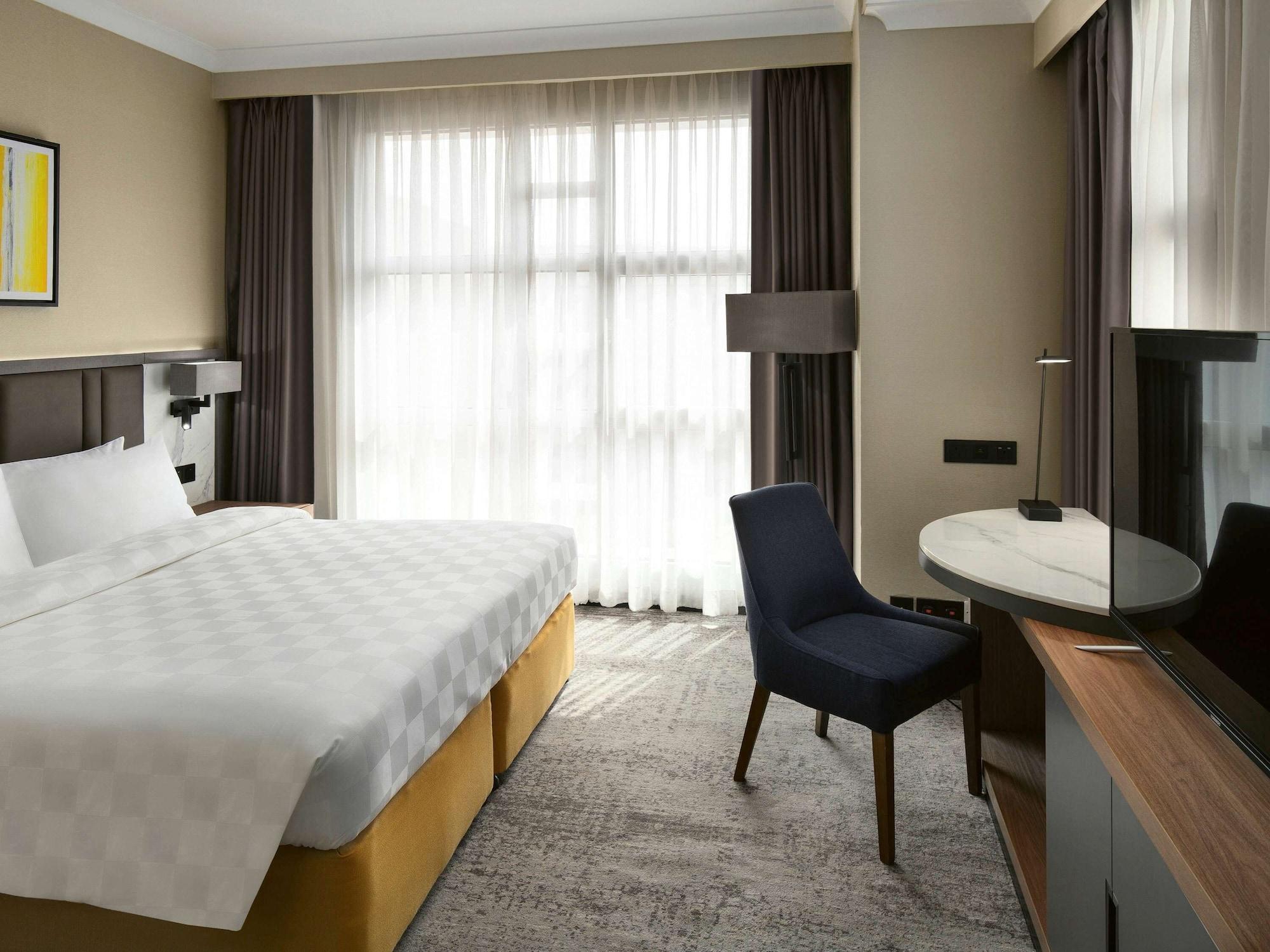Anwar Al Madinah Moevenpick 5*