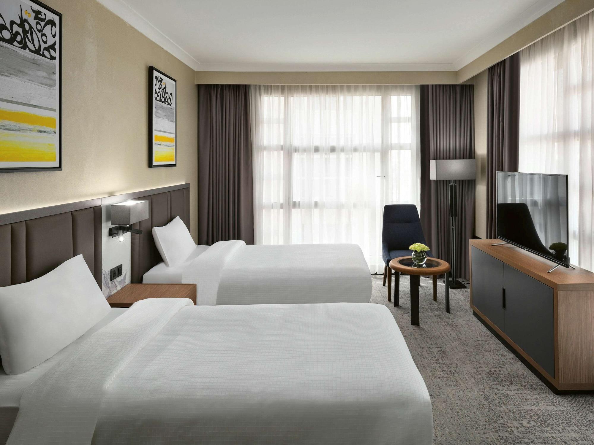 Anwar Al Madinah Moevenpick Hotel 5*