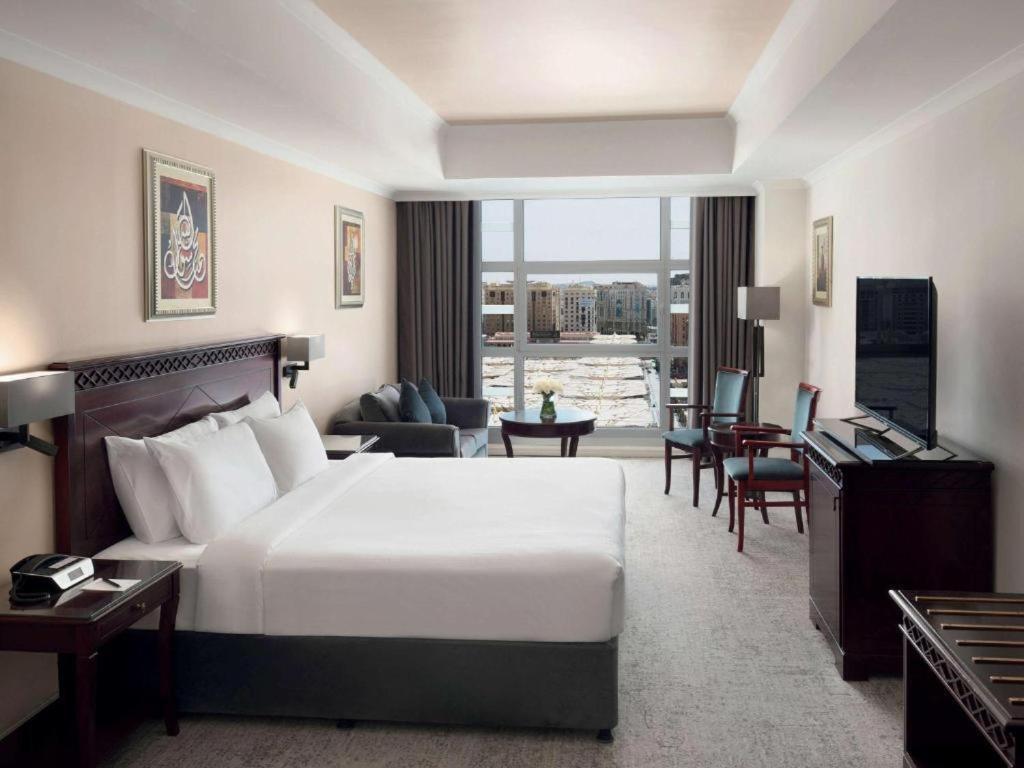 Anwar Al Madinah Moevenpick 5*